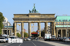 Car rental Berlin: Brandenburg Gate